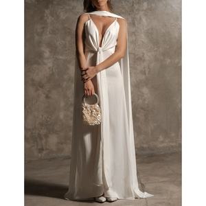 Nouvelle arrivée, robes de soirée élégantes modernes en satin de haute qualité pour le début du printemps, robe sexy à col en V profond pour femmes - Product Image 1