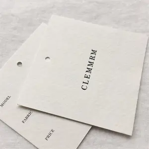 Hangtag di lusso fornitore personalizzato Uv stampato Logo moda fustel riciclato carta bianca cartellini appesi per abbigliamento