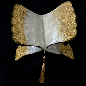 Serre-livres pliables en résine, faits à la main, au design minimaliste gravé et incrusté, pour Coran, Gita, Bible, livres de cuisine, lecture à la maison ou au bureau - Product Image 1