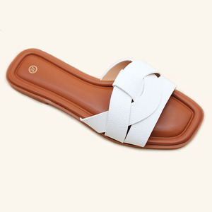 รองเท้าแตะผู้หญิงสีทึบดีไซน์กลวงพื้นเรียบสวมใส่สบายในฤดูร้อนขนาด 35-40 - Product Image 5