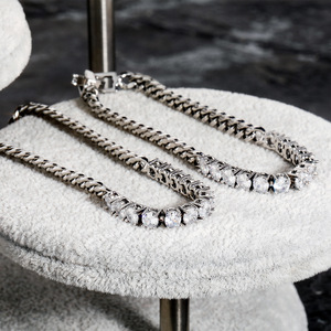 สร้อยข้อมือและสร้อยคอแบบเชื่อมต่อเหล็กเซอร์โคเนียสีไม่ซีดจาง สไตล์ฮิปฮอป เรียบง่าย สไตล์พังก์ คิวบันเชน - Product Image 2
