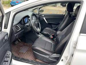 Kaiyi <span class=keywords><strong>C3</strong></span> <span class=keywords><strong>2016</strong></span> 2018 1.5L, Sedán Automático de Gasolina, 5 Plazas, Volante a la Izquierda, Coche de <span class=keywords><strong>Segunda</strong></span> <span class=keywords><strong>Mano</strong></span> en Buen Estado para el Desplazamiento Diario - Product Image 6