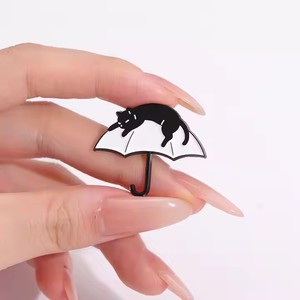 เข็มกลัดโลหะเคลือบรูปแมวสีดำและสีขาวน่ารักสีดำขนาด13สี2-3ซม. - Product Image 3