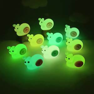 Venta caliente 3D dibujos animados Caracol luminoso Diy crema pegamento llavero colgante, resina Micro-Paisaje ornamento, accesorios de joyería - Product Image 3