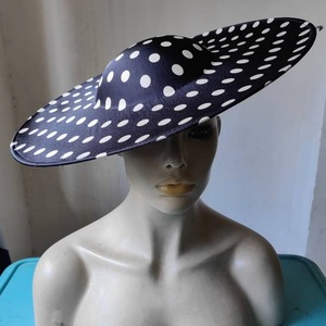 Chapeau en sinamay à pois pour femme, 40*40cm, vente en gros, à large bord plat, pour église, courses, mariage, invitées et occasions formelles - Product Image 3