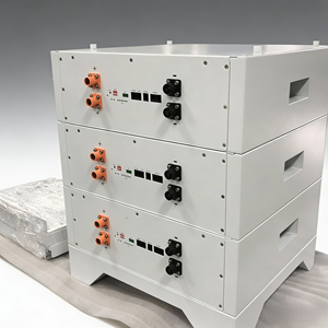 Batterie lithium-ion empilable haute efficacité 51,2 V 200 Ah 10 kWh, système de stockage d'énergie solaire domestique LiFePO4 - Product Image 4