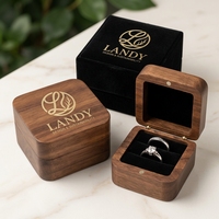 Boîte à bagues de luxe en bois de noyer Landy, emballage carré haut de gamme pour bijoux, vente en gros, fabricant, cadeau de mariage, fournisseur en vrac