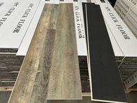 Revêtement de sol rigide en vinyle SPC de haute qualité, résistant à l'usure et imperméable, avec texture bois uni, plinthes assorties, pour usage intérieur