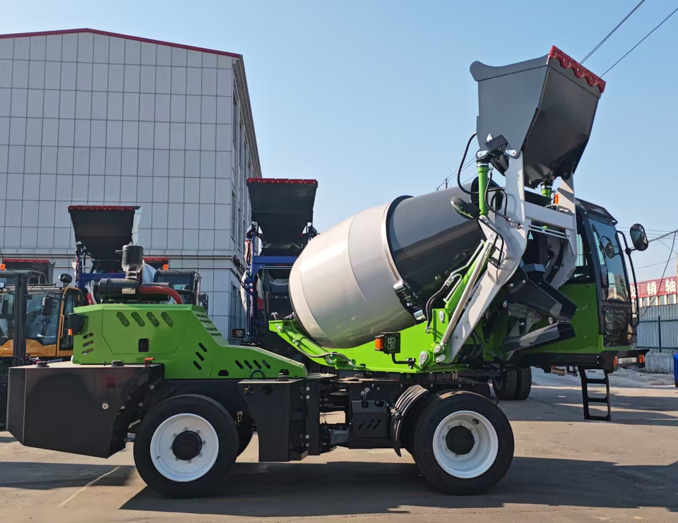 Consistent Mixing Performance 2m³ Self Loading Construction Mixer ...