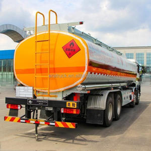 Nouveau <span class=keywords><strong>Camion</strong></span>-<span class=keywords><strong>citerne</strong></span> Sinotruk HOWO 6X2 Haute Capacité, Transmission Automatique, <span class=keywords><strong>Citerne</strong></span> en Alliage d'Aluminium, Cabine Confortable pour le Transport <span class=keywords><strong>de</strong></span> Carburant/Huile - Product Image 3