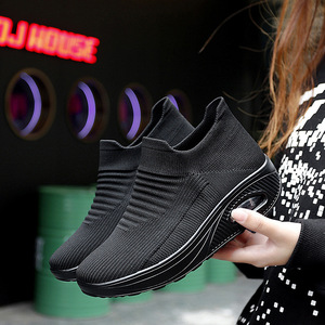Sepatu kets jaring wanita, ukuran besar bantal Super ringan sepatu atletik kaus kaki sepatu wanita - Product Image 5