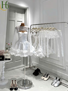 Ensemble 2 pièces : Robe mini sans bretelles à volants et cardigan en dentelle, respirant, à manches longues, coupe courte, fabriqué au Vietnam, style élégant pour soirée, col montant - Product Image 3