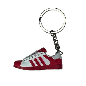 Porte-clés OEM/ODM en forme de moule de chaussure, série boîte à chaussures en PVC de luxe, accessoires pendentifs pour clés, modèle Owen Curry War Boots - Product Image 5