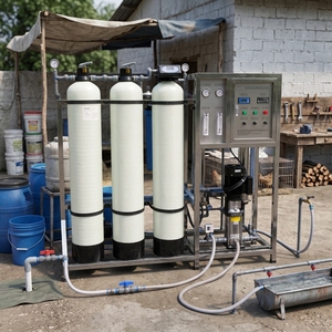 Système de filtration d'eau domestique par osmose inverse en fibre de verre 500 LPH économique avec <span class=keywords><strong>adoucisseur</strong></span> d'eau pour la production d'eau pure - Product Image 1