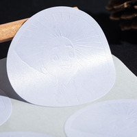 Autocollant en papier texturé haut de gamme personnalisé, autocollant de logo en gros, autocollant gaufré pour emballage de bougies, de parfums et de canettes