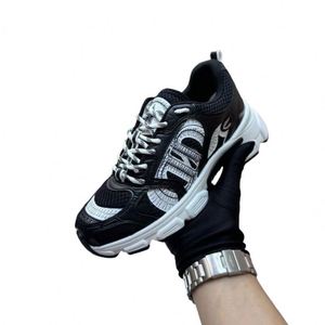 Nouvelles Chaussures Décontractées D's B30 pour Femme, Style Dad Shoes Tendance, en Maille, à Lacets, Sportives, Rehaussantes, Couleur Unie, Collection Automne - Product Image 1