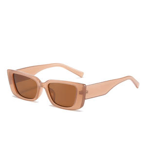 Gafas de Sol Cuadradas Pequeñas para Mujer, Montura Negra de PC, Protección UV400, Gafas de Sol Modernas para Viajes - Product Image 4