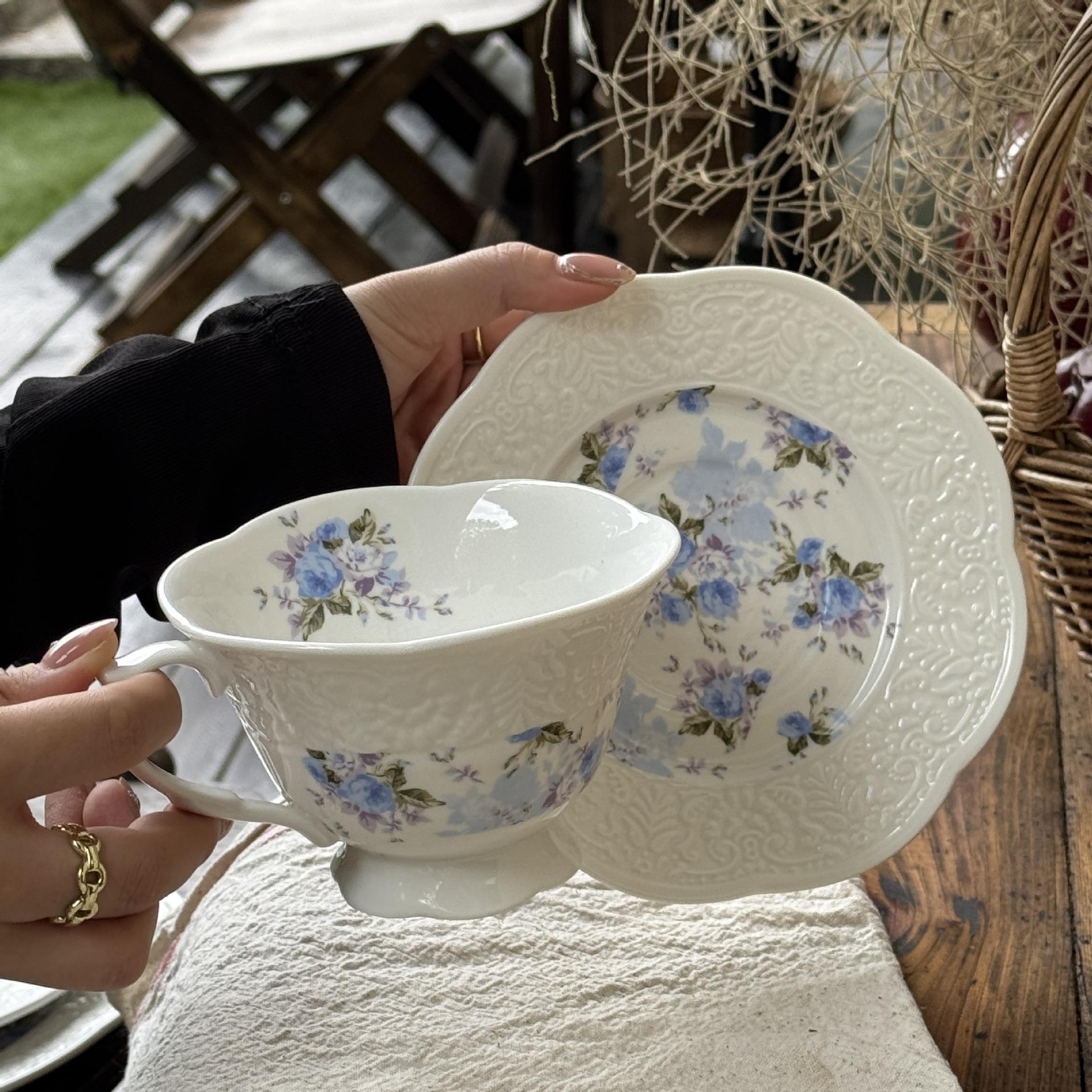 Petal-embossed leaf-growing cups and saucers 300ML