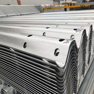 Barandilla de seguridad vial Q235 de alta calidad, directamente de fábrica, de acero galvanizado, tipo W, de tres vigas, venta al por mayor - Product Image 6