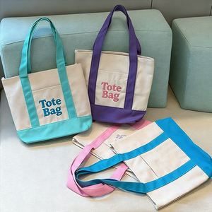 Sacs fourre-tout en coton personnalisés avec logo brodé, sacs cadeaux en toile faits à la main avec poche et fermeture éclair - Product Image 1