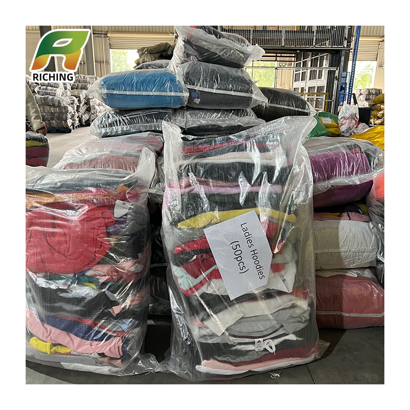 Used Brand Clothing Bales a Grade