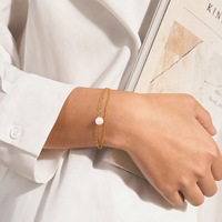 Pulsera de Perlas de Acero Chapado en Oro Duet, Dos Cadenas Finas, Seis Perlas en Pares, Cierre de Langosta Ajustable, Joyería Diaria para Mujer