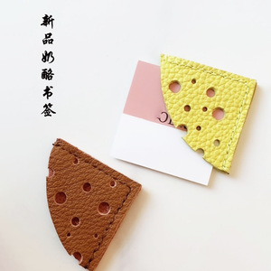 New arrival, in stock! Creative mini book corner protector, page clip, PU leather, cute cartoon cheese-shaped <b>bookmark</b>. - Product Image 1