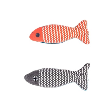 Juguete para Gatos con Forma de Pez de Lino Simulado, Relleno de Catnip, para Gatos de Interior, para Juego Autónomo y Alivio de la Ansiedad - Product Image 1