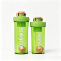 Bouteille shaker pour protéines avec compartiments de rangement pour poudre, gobelet mélangeur en plastique pour la salle de sport et le fitness