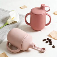 Gobelet à eau pour bébé en silicone souple sans BPA de qualité alimentaire avec logo personnalisé, gobelet à paille pour enfant, gobelet d'apprentissage pour tout-petit