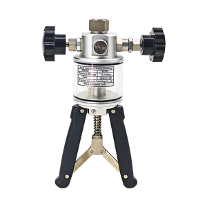 Petite pompe hydraulique manuelle pour l'étalonnage des manomètres 700 bars - Product Image 5