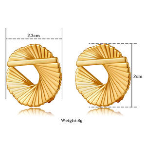 Bijoux fantaisie Boucles d'oreilles texturées uniques Boucles d'oreilles vintage torsadées en laiton plaqué or 18 carats pour femmes - Product Image 3