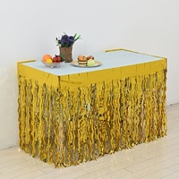 Jupe de table élégante en plastique motif goutte de pluie, design à lame incurvée, broderie animale, non-tissé, accessoire exquis pour mariage et banquet