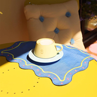Set de table en lin brodé personnalisé, bord festonné ondulé, coloré, décoration de table