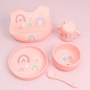 Vajilla Personalizada con Estampado, Set de Alimentación de Silicona para Bebés, Libre de BPA, Set de Cuchara de Silicona, Babero, Pajita y Vaso Antiderrames - Product Image 3