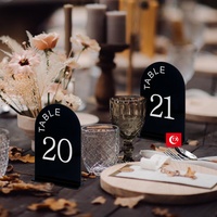Support de numéro de table en acrylique en forme d'arche 10x15cm, hauteur 3mm, porte-carte de place pour mariage, numéros autoportants pour fêtes, restaurants, événements, décorations