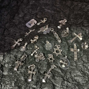 จี้สร้อยคอรูปกางเขนคริสเตียนวินเทจ Chrom Hearts พร้อมโซ่เชื่อมแบบลิงค์ ชุบเงิน ทำจากโลหะผสมทองแดง สำหรับผู้ชายและผู้หญิง รูปดาวหกแฉก - Product Image 1