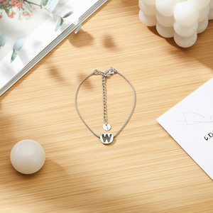 Bracelet en acier inoxydable avec pendentif lettre W, étiquette suspendue simple face de 1 cm, bijou classique unisexe, cadeau - Product Image 3