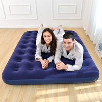 Matelas gonflable de lit d'air simple floqué de voyage adulte de haute qualité pour l'usage d'intérieur de camping