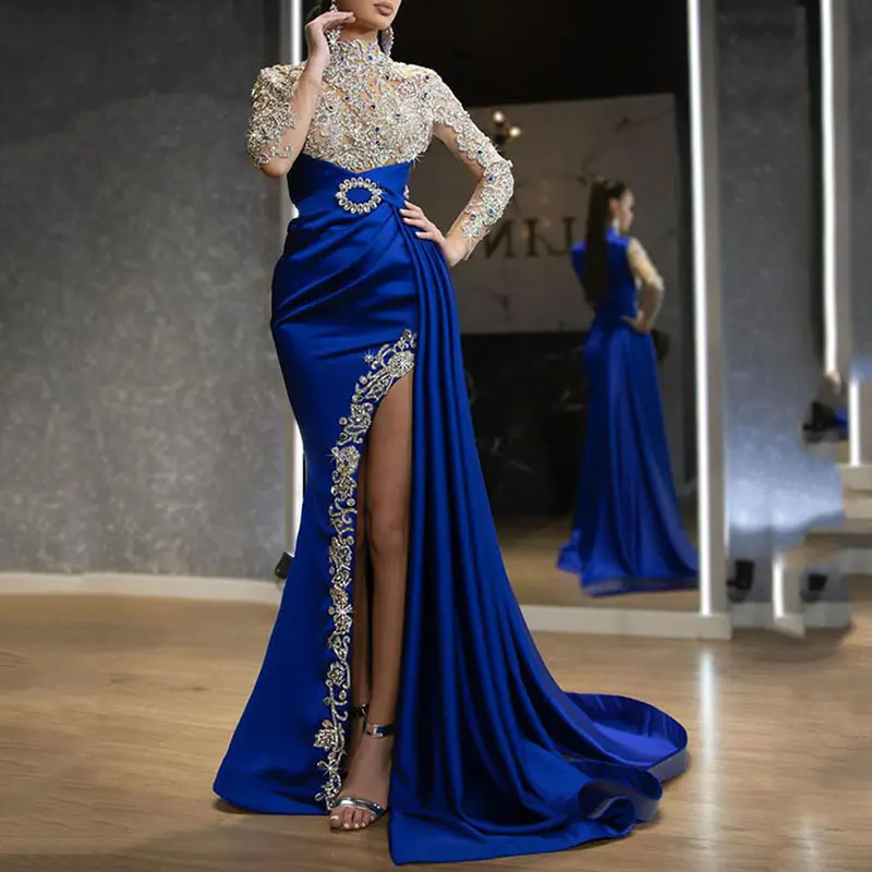 فستان نسائي من الدانتيل, فستان نسائي من الدانتيل باللون الأزرق ذو فتحة رقبة دائرية وخصر واسع ، مصنوع من قماش الدانتيل