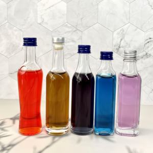 Großhandel 50ml <span class=keywords><strong>Mini</strong></span> Wodka Whiskey Brandy Leere Probenglasflasche Wein-Dekanter Spirituosen-Glasflasche - Product Image 3