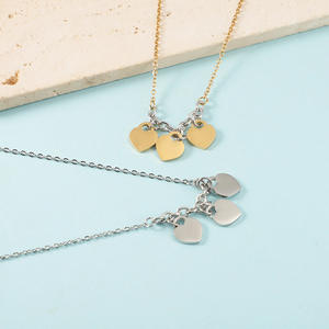 Nuevo collar de 3 corazones esmaltados de acero inoxidable, Collar corto para mujer, pulido de espejo de acero de titanio, nombres de familia personalizados - Product Image 1