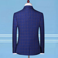 Fabricants de source Vente en gros Robe de mariée à carreaux à rayures rouges Ensemble 3 pièces pour homme costume pantalon gilet à la mode