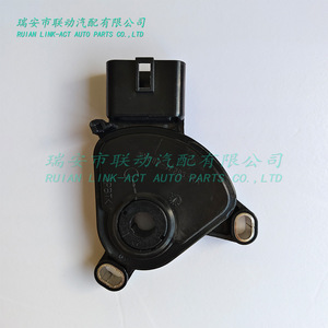 สวิตช์เปลี่ยนเกียร์ฟอร์ดมาสด้า YL8P-7F293-AA อะไหล่รถยนต์อิเล็กทรอนิกส์ - Product Image 2