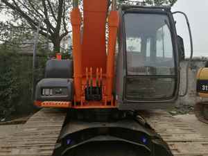 Excavatrice d'occasion Hitachi ZX130 0,59m3 13 tonnes, excavatrice à chenilles moyenne d'occasion, ZX70 ZX120 avec moteur Isuzu, pompe à engrenages à Shanghai - Product Image 6