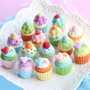 Imán de Refrigerador con Forma de Cupcake de Acrílico y Silicona, Llavero, Accesorios de Joyería DIY, Mini Adornos de Cocina, Lindo Pastel, Novedad 2025 - Product Image 1
