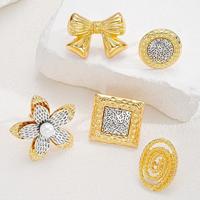 2025 Sommer Hot Selling Pearl Intarsien Unregelmäßige Blumen ring Legierung Vergoldet Damen ring Modeschmuck