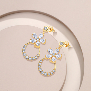 <span class=keywords><strong>Pendientes</strong></span> colgantes con diseño de flores chapados en oro YILUN, <span class=keywords><strong>Pendientes</strong></span> colgantes de circonita cúbica circular de Plata de Ley 925 para mujer - Product Image 3