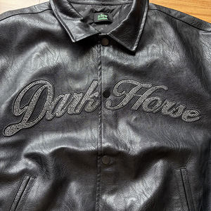 جاكيت NEOHOPE بتصميم مخصص للدراجات النارية للرجال، بجودة عالية وتطريز حروف وجلد مقاوم للماء، بتصميم قصير ومزين بأحجار الراين لسباقات الدراجات - Product Image 3