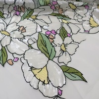 Tissu en dentelle de tulle tricoté en polyester respirant et écologique, brodé de sequins floraux, pour robes de soirée et robes de mariée